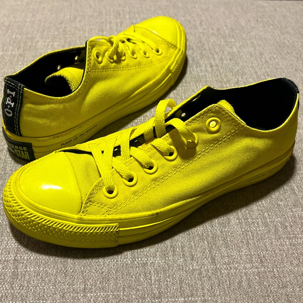 Converse OPI special edition neon yellow low tops size 7 women’s sneakers
